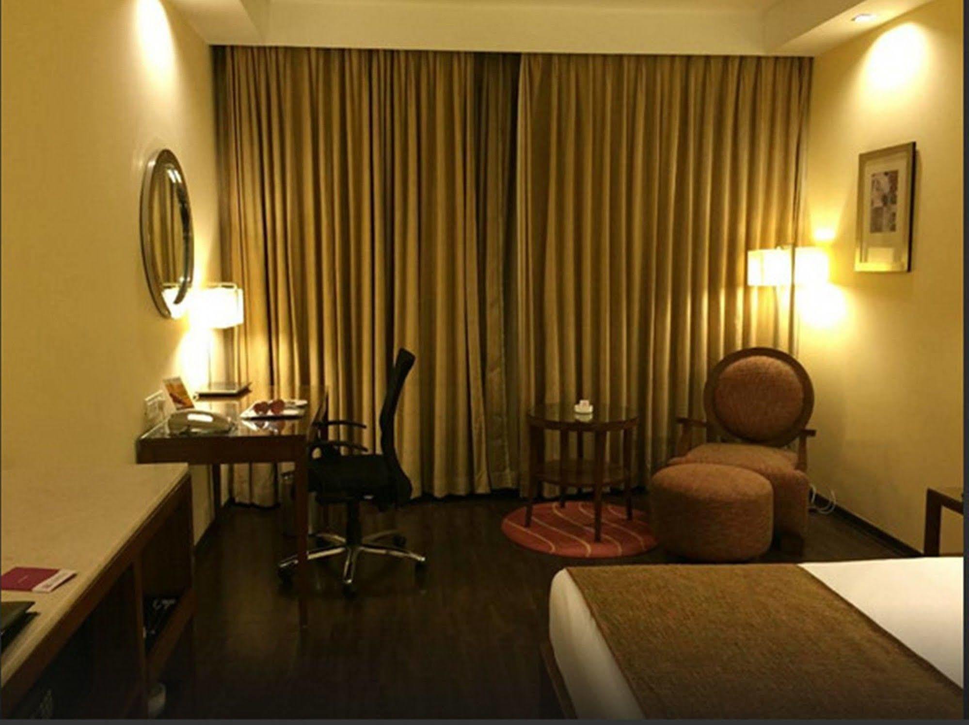 Royal Orchid Central Bangalore, Mg Road Exteriér fotografie